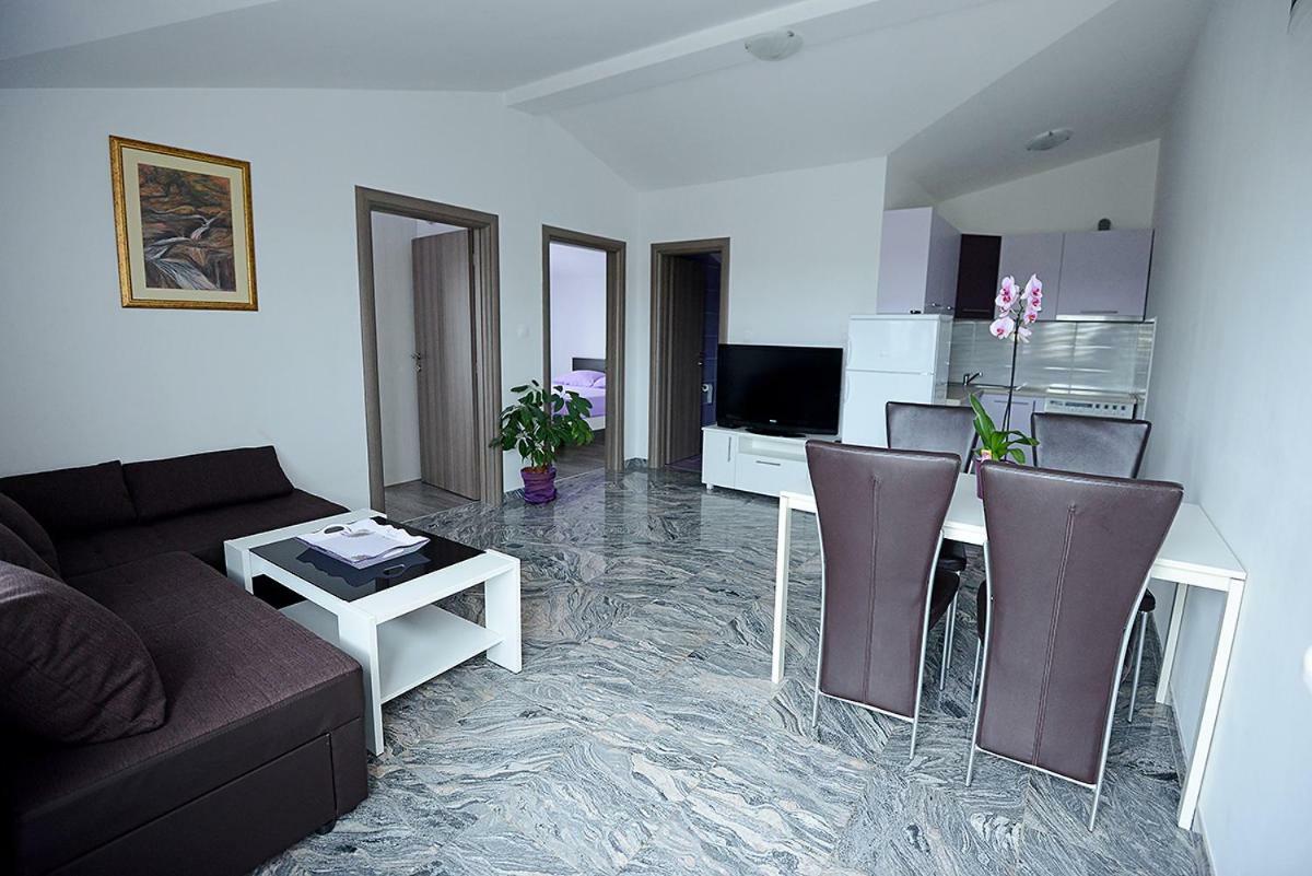 Apartment Mario Pula Exterior foto